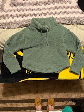 Serra Sage Green Sherpa Funnel-Neck Pullover Like New